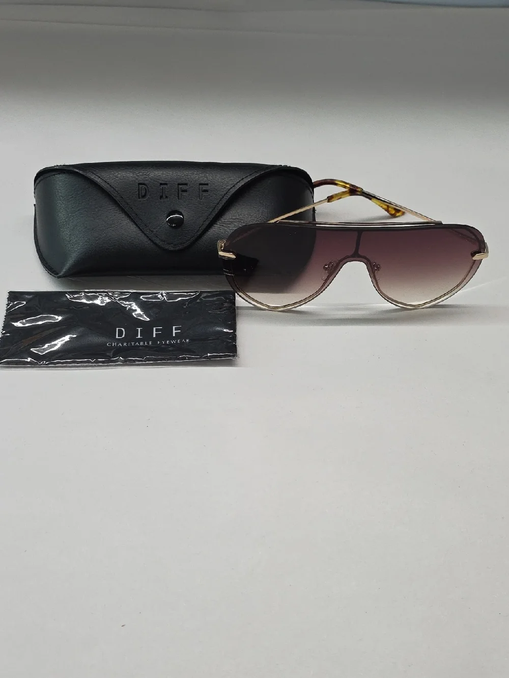 Diff Imani Shield Gold /Brown Gradient  Sunglasses